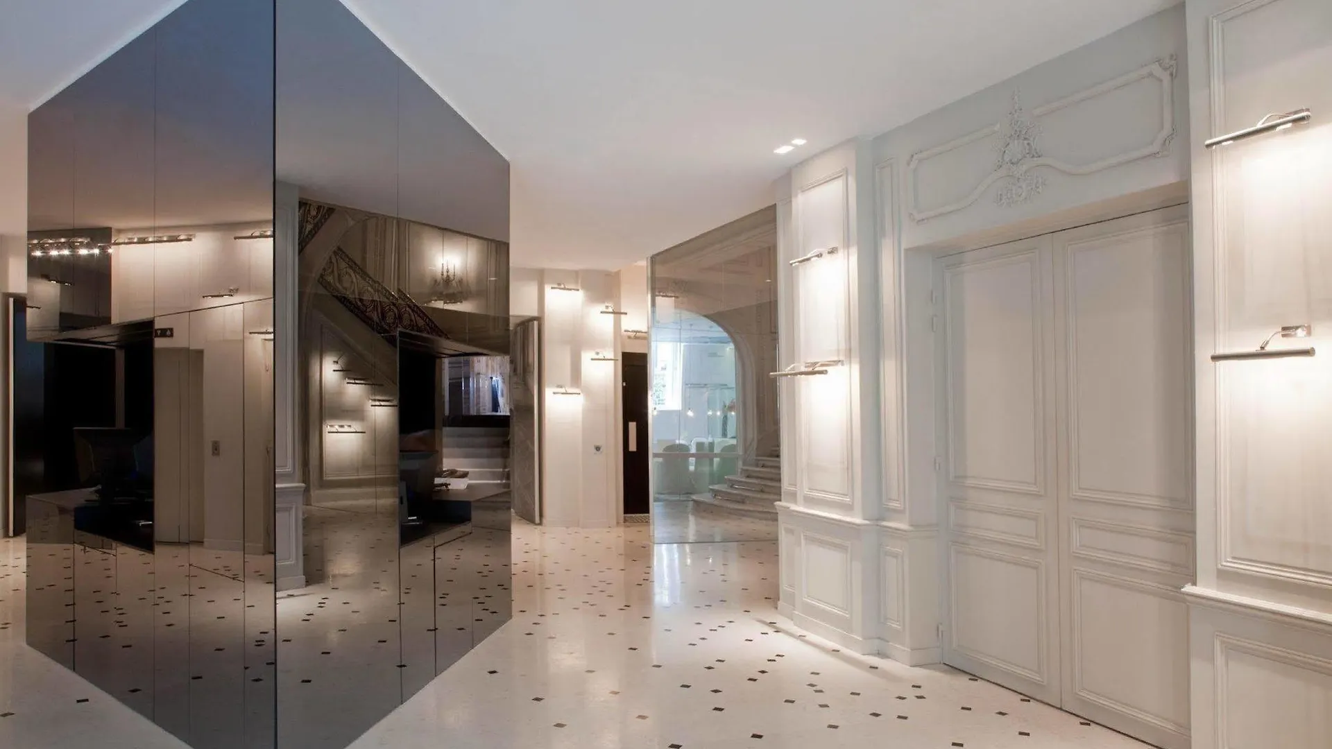 La Maison Champs Elysees Parijs 5*,